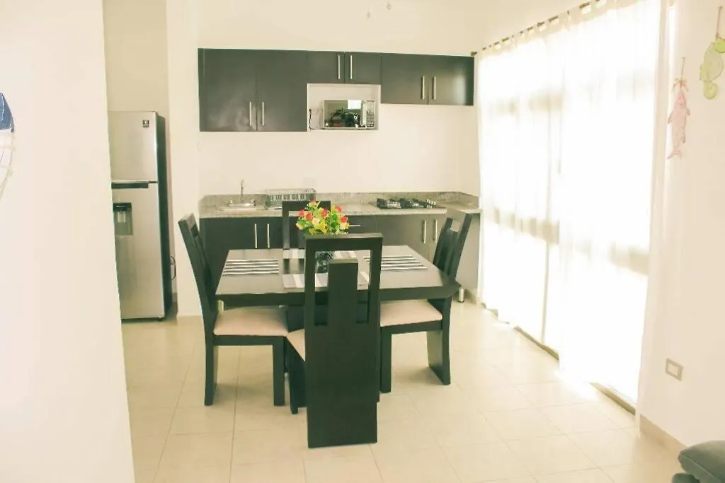 Appartement Hermoso Departamento En La Avenida Colosio à Playa del Carmen